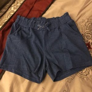 Lil Girl Size 6 Blue shorts